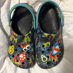 CROCS Kids Multicolor Clogs with Fun Charms